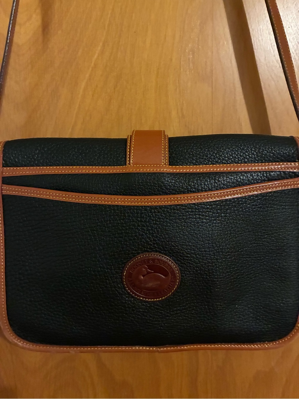 Dooney & Bourke Vintage All-Weather Leather crossbody bag - Picture 4 of 14